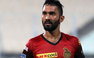 দোষ স্বীকার করে কড়া শাস্তি পাচ্ছেন দীনেশ কার্তিক