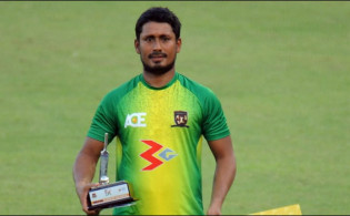 ১৮২ রানের বিধ্বংসী ইনিংস খেলে ক্রিকেট বিশ্বকে তাক লাগিয়ে দিলেন আশরাফুল