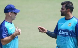 তামিমকে ওপেনিংয়ে দেখা যাবে না, তামিমের ব্যাটিং পজিশন পাল্টে দিলেন ; জেমি সিডন্স