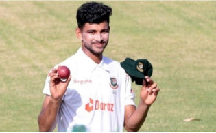 উত্থান-পতনের এক অবিশ্বাস্য ব্যাখ্যা দিয়ে নিজেকে দিলেন শান্তনা