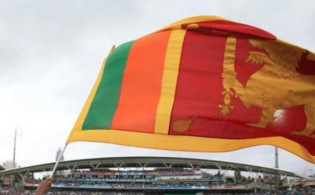 অবিশ্বাস্য ; w,w,w,w,w ১২ ওভারে পড়লো ১৮ উইকেট
