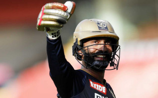দক্ষিণ আফ্রিকার বিরুদ্ধে সুযোগ পাবেন দীনেশ কার্তিক, জানিয়ে দিলেন রাহুল দ্রাবিড়