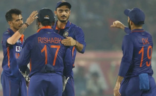 গত রাতের ম্যাচে দাপট দেখালো ভারত