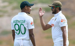 পেসারদের নিয়ে খুশি সাকিব
