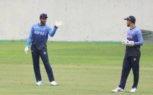 সোহানকে দেখিয়ে অন্যদের শিখতে বললেন সাকিব
