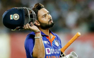 শিগগির জাতীয় দলে জায়গা হারাবে পান্ত