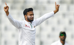 এইমাত্র পাওয়া : আইসিসি টেস্ট অলরাউন্ডার র‌্যাংকিংয়ে চমক দেখালো সাকিব