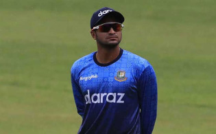 একাদশে পরিবর্তনের আভাস দিলেন সাকিব
