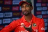 আজ দেশ ছাড়ার আগে দলের বাজে অবস্থা নিয়ে কথা বললেন মাহমুদুল্লাহ