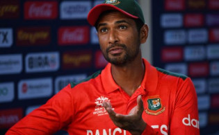 আজ দেশ ছাড়ার আগে দলের বাজে অবস্থা নিয়ে কথা বললেন মাহমুদুল্লাহ