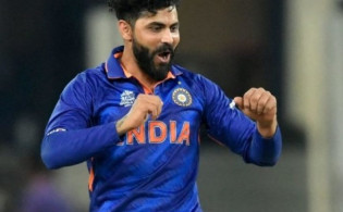 টি-২০ বিশ্বকাপে ভারতীয় দলে খেলোয়াড় পরিবর্তনে হিমশিম খাচ্ছেন নির্বাচকরা