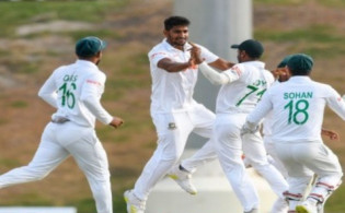 এক ওভারে পরপর ২ উইকেট তুলে নিলেন খালেদ,সর্বশেষ স্কোর
