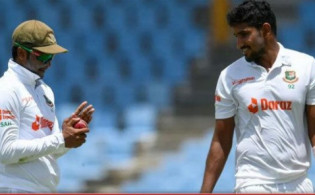 হতাশ বাংলাদেশ,পিছিয়ে গেলো তিন অঙ্কের রানে