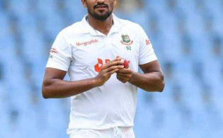 মেয়ার্সকে আউট করতে পারায় আনন্দিত খালেদ