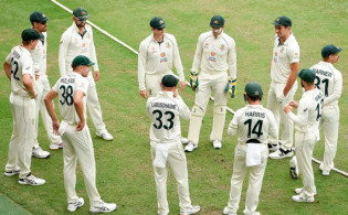 চরম দুঃসংবাদঃ তারকা ক্রিকেটার হারাল অস্ট্রেলিয়া