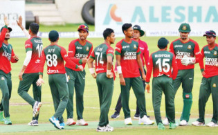টি-টোয়েন্টির রুপ পালটে দেওয়া এক ক্রিকেটারের নাম জানালেন ডমিঙ্গো