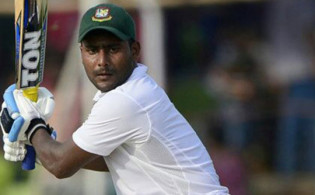 ইমরুল-নাইমের ব্যাটে ৯ উইকেটের বিশাল জয়