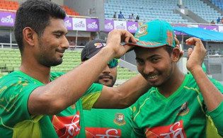 ১ ওভার- ১ রান- ১ উইকেট, এমন অবিশ্বাস্য বোলিংয়ের সত্ত্বেও বঞ্চিত মোসাদ্দেক