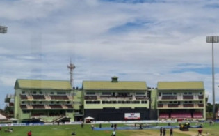 বৃষ্টি নেই, তবুও যে অদ্ভুত কারনে এখন হয়নি টস