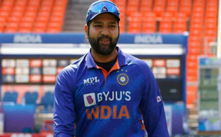 ১৫০ বছরের ক্রিকেট ইতিহাসে নতুন বিশ্বরেকর্ড গড়লেন রোহিত