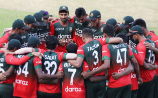 হতাশায় বাংলাদেশ টি-২০ দল, দলপতি রিয়াদ নয় দুশ্চিন্তায় লিটন দাস