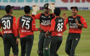 ৪ ব্যাটার, ৩ অলরাউন্ডার ও ৪ বোলার নিয়ে নতুন করে ঘুরে দাঁড়াতে চায় বাংলাদেশ