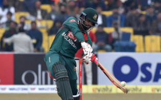 প্রথম ব্যাটার হিসেবে ইতিহাসের পাতায় নাম লেখাবেন এই টাইগার ব্যাটসম্যান