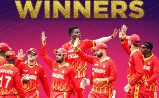 ৮ রানে ৪ উইকেট, সিকান্দার রাজার দুর্দান্ত বোলিংয়ে চ্যাম্পিয়ন জিম্বাবুয়ে