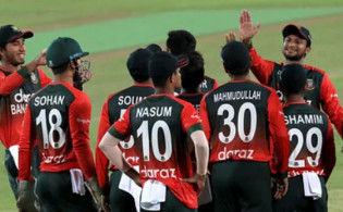 ঘরোয়া ক্রিকেটেরে সুপার হিরো, জাতীয় দলে একাধিক জিরো