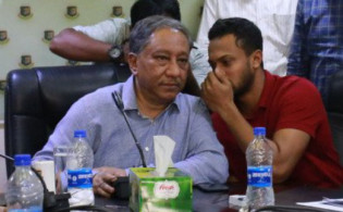 এই মাত্র পাওয়া: বিসিবি বস পাপনের সাথে বৈঠকে বসলেন সাকিব