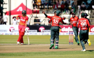 ২০ ওভারে ৫ উইকেটঃ ক্যারিয়ারে সেরা বোলিং করলেন মোসাদ্দেক