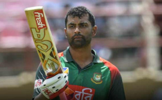 ওয়ানডেতে নতুন এক বিশ্ব রেকর্ড গড়ে আউট হলেন তামিম, দেখুন সর্বশেষ স্কোর