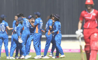 অবিশ্বাস্য ভাবে শেষ হলো ভারত-ইংল্যান্ডের মধ্যকার রুদ্ধশ্বাস ম্যাচ, জেনে নিন ফলাফল
