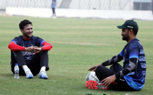 আমিরাত লিগে নিলামের কাজ শুরু, দেখে নিন সাকিব ও তামিমের অবস্থান