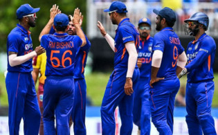 তারকা ক্রিকেটার বাদ দিয়ে নতুন চমক দিয়ে এশিয়া কাপে চূড়ান্ত দল ঘোষণা করল ভারত