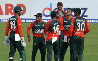 চূড়ান্ত দল ঘোষণার পরে বাংলাদেশকে নিয়ে নতুন এক অদ্ভুত প্রশ্ন