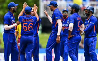 চমক দেওয়া খবরঃ ভারতীয় ক্রিকেট দলে বাঙালি তারকা ক্রিকেটার