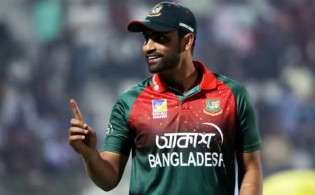 ব্রেকিং নিউজঃ দলে না থাকেও দুবাইয়ের ‘গোল্ডেন ভিসা’ পেলেন তামিম