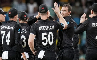 উইন্ডিজকে হারিয়ে নিউজিল্যান্ডের অন্যরকম সেঞ্চুরি