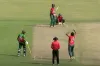 পর পর সুই উইকেট হারিয়ে চাপের মুখে সবুজ দল, দেখুন সর্বশেষ স্কোর