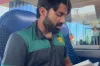 এশিয়া কাপের জন্য দুবাই যাওয়ার সময় বিমানযাত্রায় পবিত্র কুরআন পাঠ করছেন রিজওয়ান