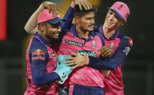 এশিয়া কাপে তান্ডব চালাতে টিম ইন্ডিয়ার দলে নতুন যুক্ত হলো ঝড়ো বোলার