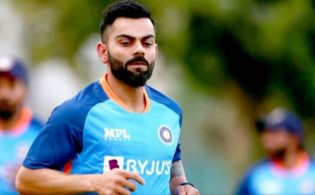 ভবিষ্যৎবানীঃ পাকিস্তানের বিপক্ষে নামলেই ‘সেঞ্চুরি’ করবেন কোহলি