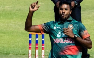 এবাদাতের তাণ্ডবে জোড়া উইকেট হারালো লঙ্কান বাহিনী, দেখুন সর্বশেষ স্করল