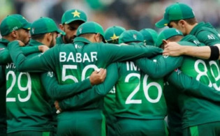 পাকিস্তানের সামনে ফাইনালের হাতছানি