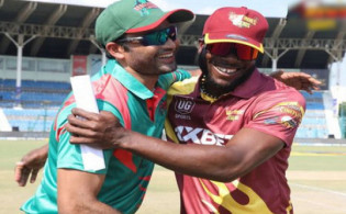 সল্পতে অল আউট বাংলাদেশ, দেখে নিন সর্বশেষ স্কোর