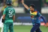 টানটান উত্তেজনায় শেষ হল ১৫ তম ওভার, দেখুন শেষ স্কোর