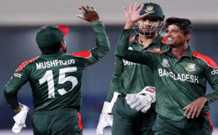 সাকিব-জাম্পাকে টপকে টি-২০তে বিশ্বরেকর্ড গড়লেন মাহেদী, তবুও জায়গা হয়নি বিশ্বকাপের দলে