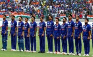 অবাক ক্রিকেট বিশ্বঃ আইসিসি ইভেন্টে কেন ভালো করতে পারে না ভারত