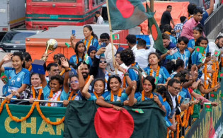 সাফ চ্যাম্পিয়ন নারী ফুটবলারদের জন্য প্রধানমন্ত্রীর পুরস্কার ঘোষণা